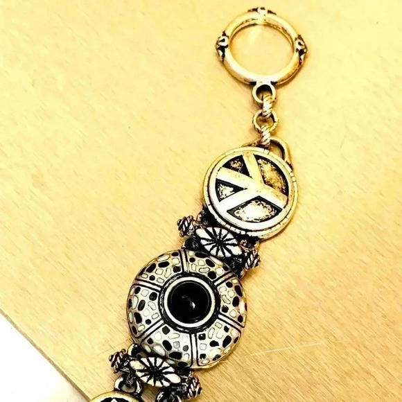 Lucky Brand reversible bracelet - Picture 3 of 5